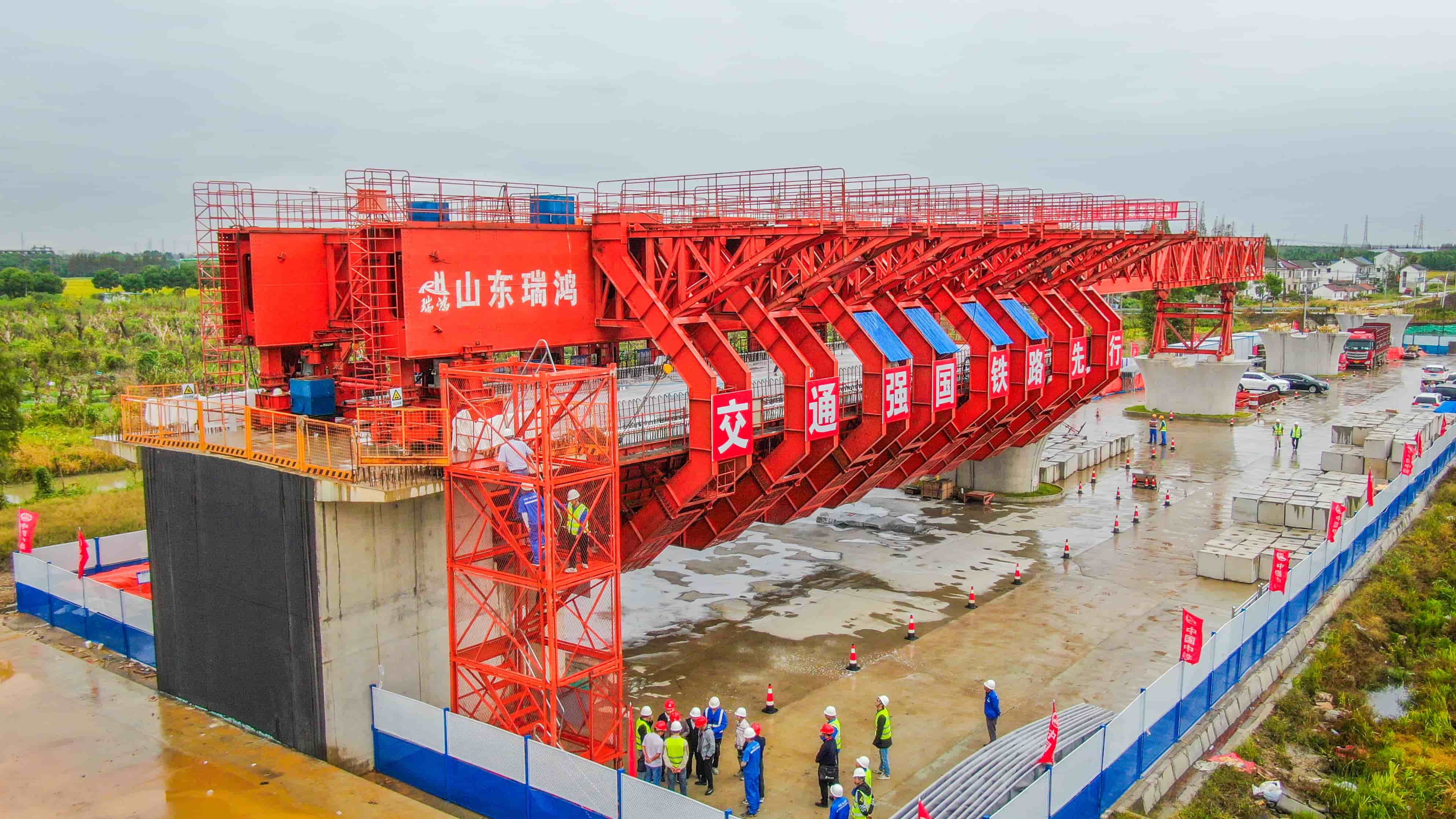 内蒙古滨移动模架出租公司 上行式和下行式移动模架出租